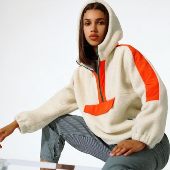 Urban Outfitters Jackets & Blazers - NEW Urban Outfitters Kenzie Fleece Sherpa Jacket